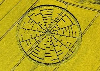 Aerial picture of crop circle at Wilton