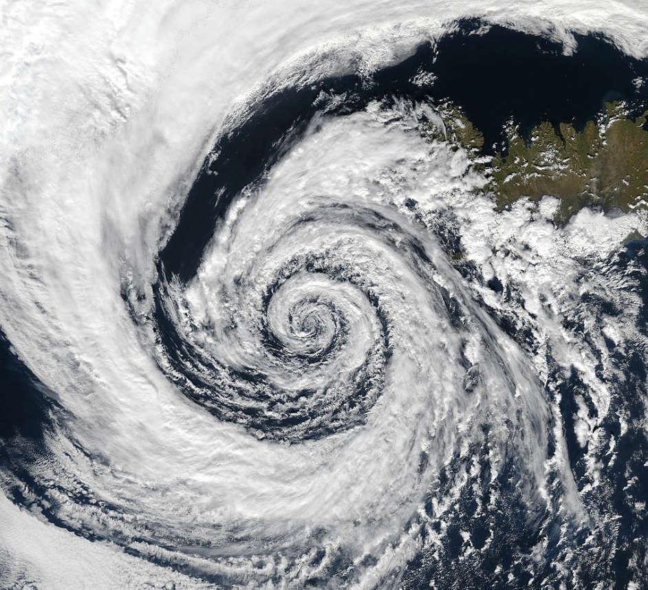 logarithmic pattern cyclones