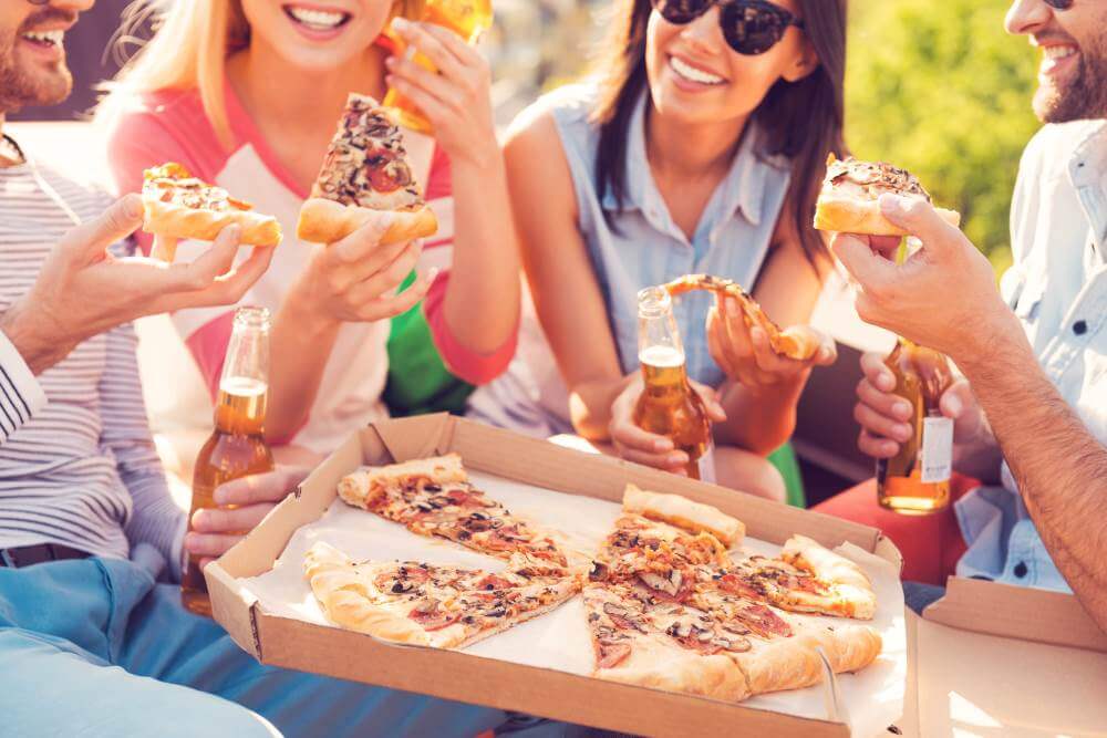 Let's grab that pizza!