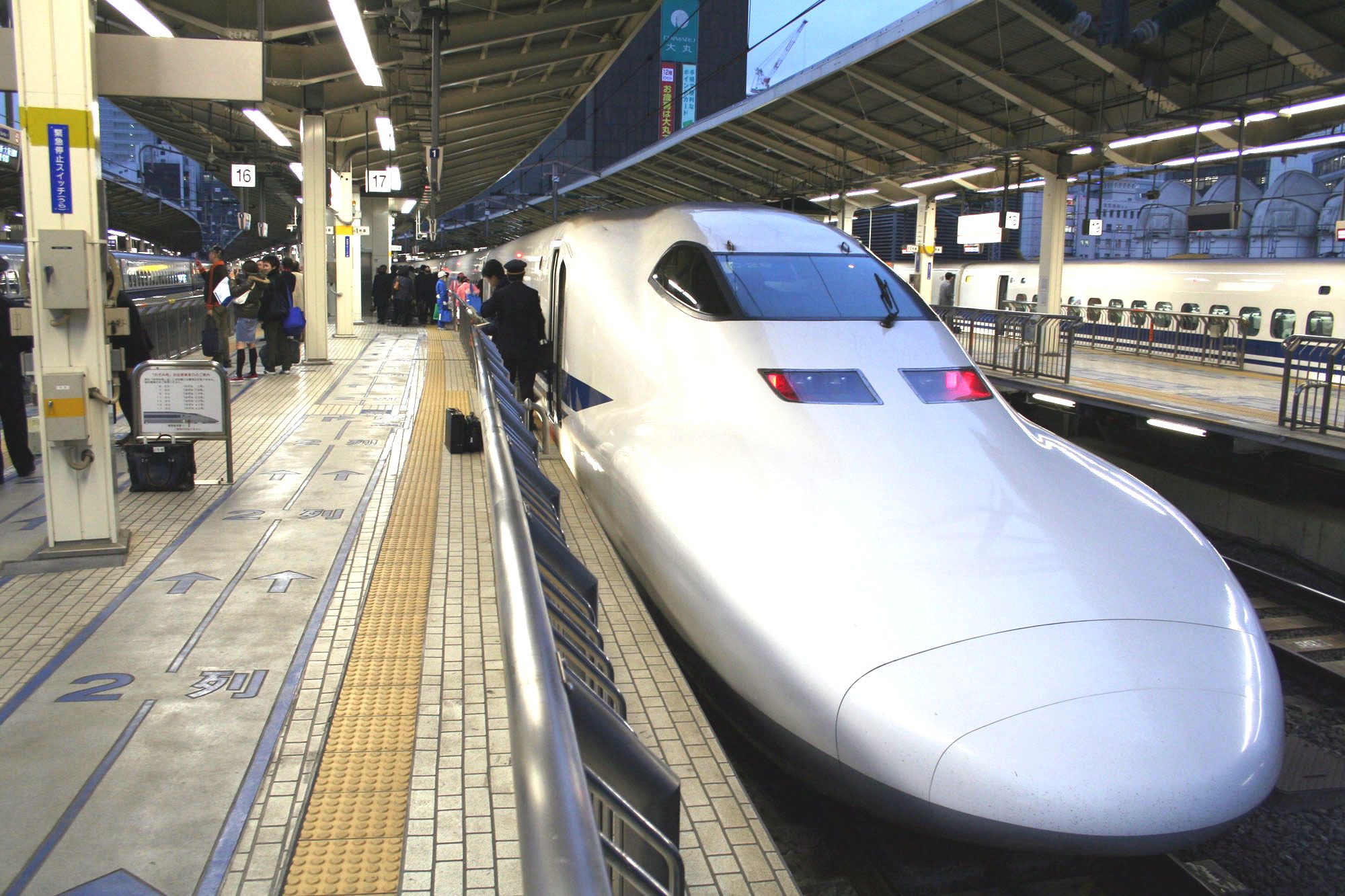 Aluminum weight calculator: Shinkansen train.